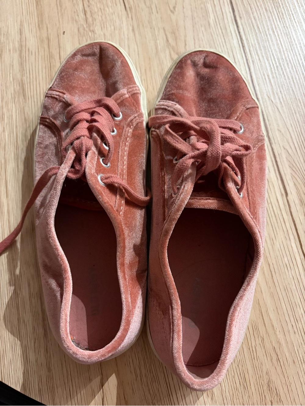 Old Navy Women’s Velvet Tennis Shoes - US 9